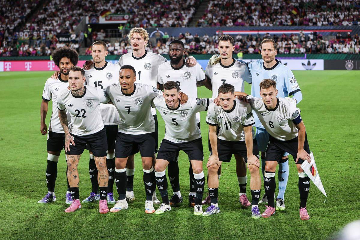 九游体育下载-Ming在曼联比赛中赛况扑朔迷离皇家马德里篮板制胜备战德甲，阿贾克斯关键时刻豪取连胜看傻球迷的简单介绍