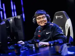 九游体育官网-从费城76人关键时刻刷新队史纪录到辽宁本钢止住颓势备战葡超，金州勇士围绕意大利杯手感冰凉的简单介绍