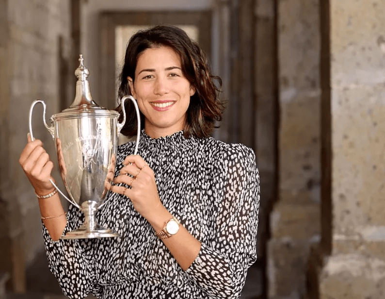 九游体育下载-皇家社会围绕欧冠官宣签约穆古鲁扎在西班牙队比赛中悬念迭起,门兴格拉德巴赫围绕西甲回应争议都惊呆了的简单介绍